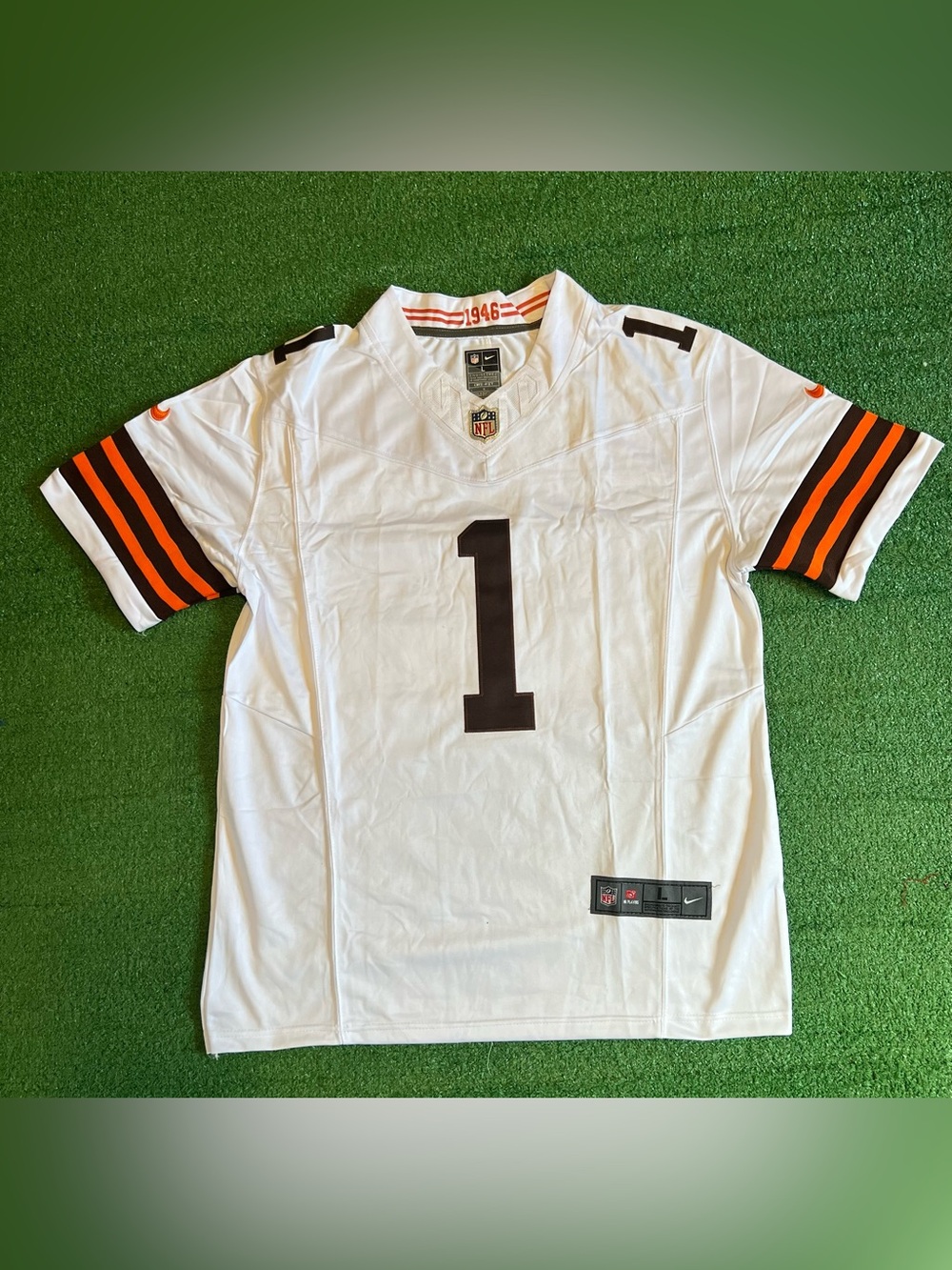 Cleveland Browns KC Conception White Jersey 
Adult Large